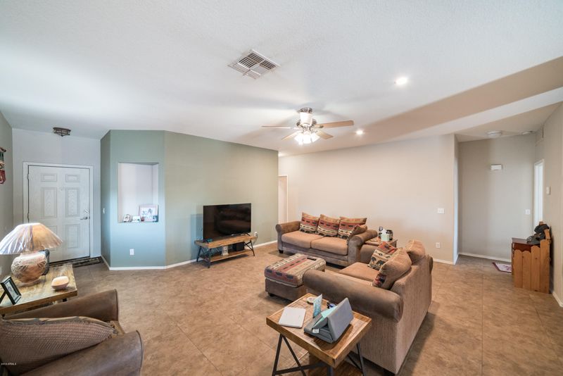 13295 W Crocus Dr, Surprise, AZ 85379