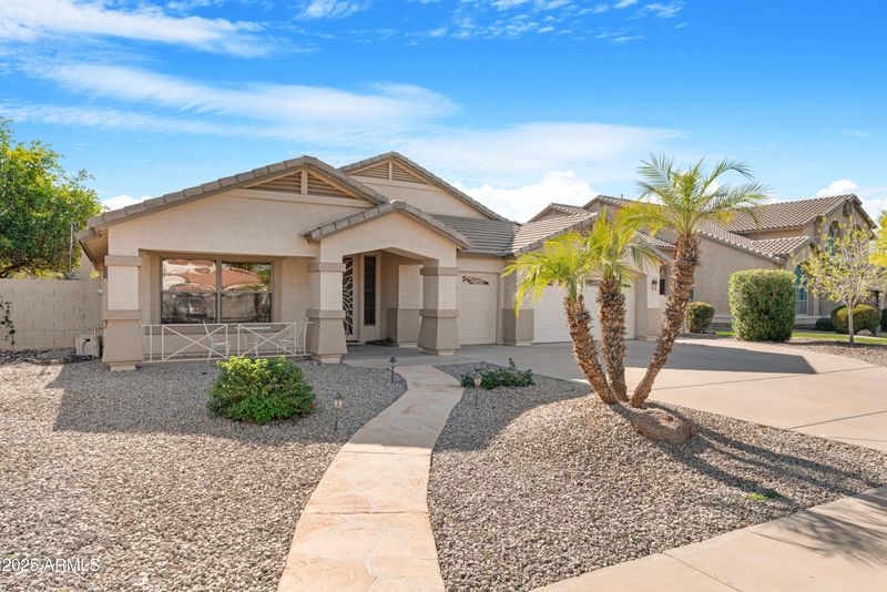 133 E Canyon Creek Dr, Gilbert, AZ 85295