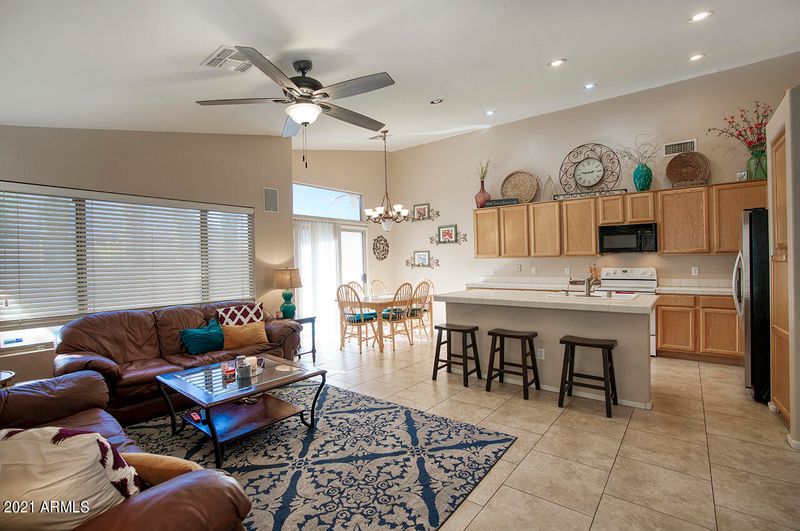 133 E Horseshoe Ave, Gilbert, AZ 85296