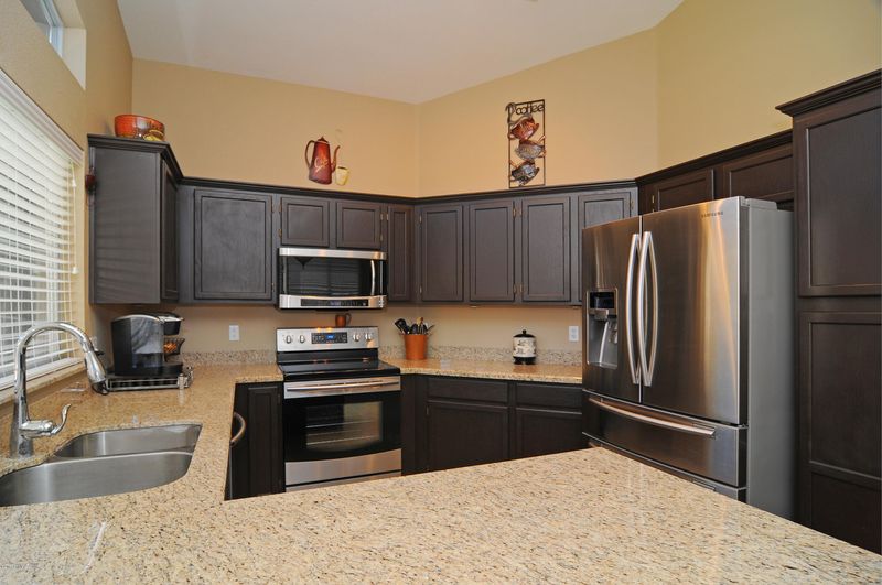 133 W Monona Dr, Phoenix, AZ 85027