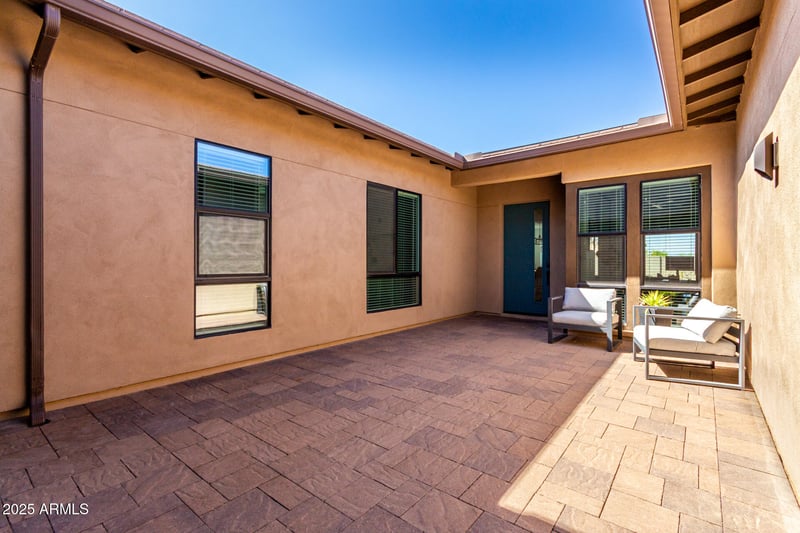 1330 E Monte Way, Phoenix, AZ 85042