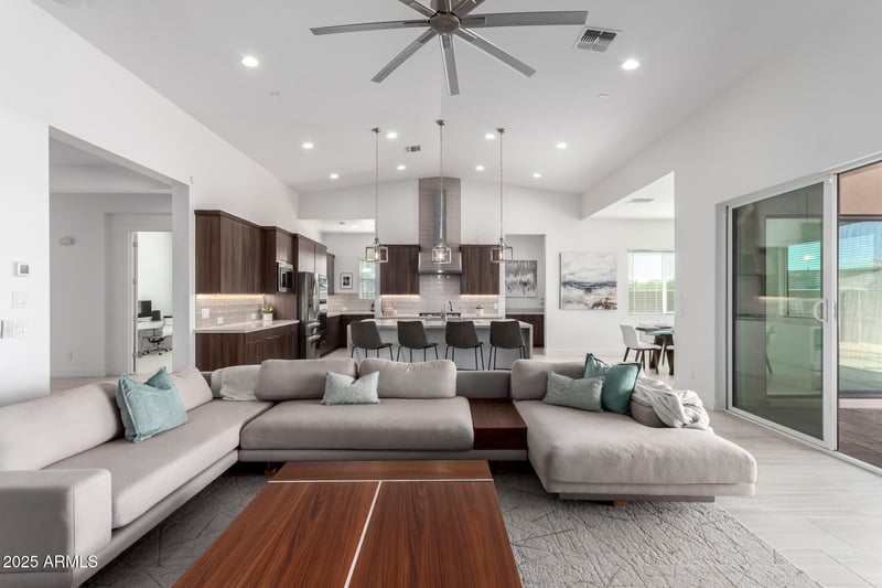 1330 E Monte Way, Phoenix, AZ 85042