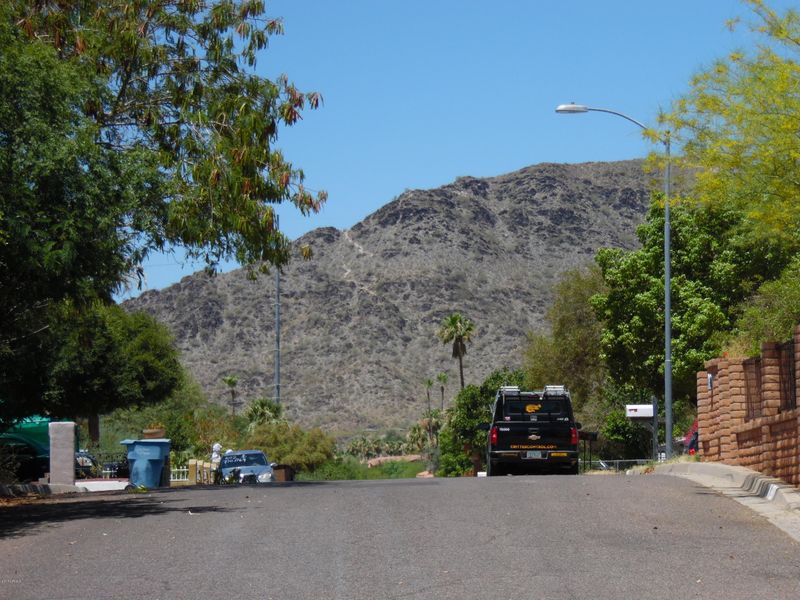 1330 E Sahuaro Dr, Phoenix, AZ 85020