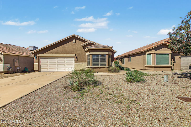 1330 E Vernoa St, San Tan Valley, AZ 85140