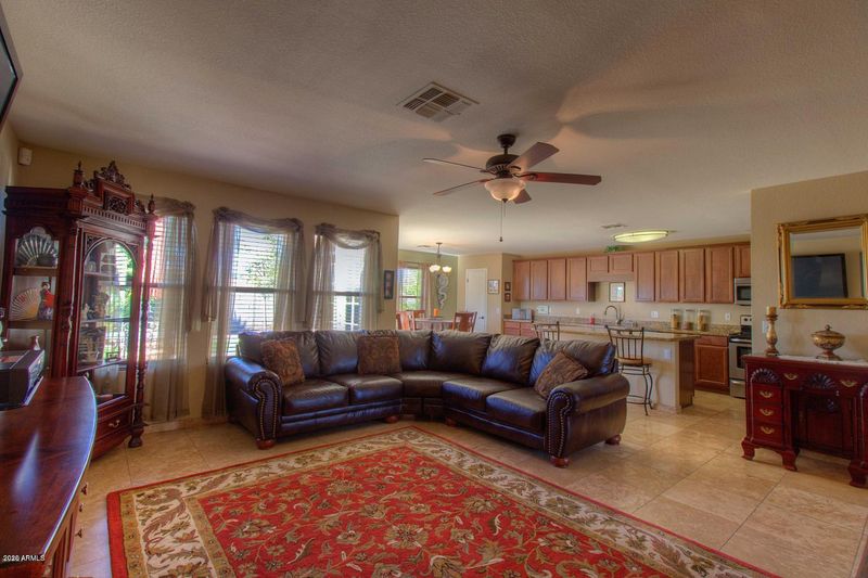 1330 S Eucalyptus Pl, Chandler, AZ 85286