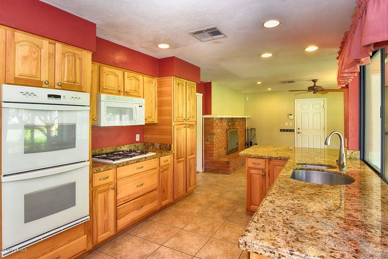 1330 W Hayward Ave, Phoenix, AZ 85021