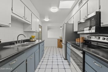 13307 Copperstone Dr, Sun City West, AZ 85375
