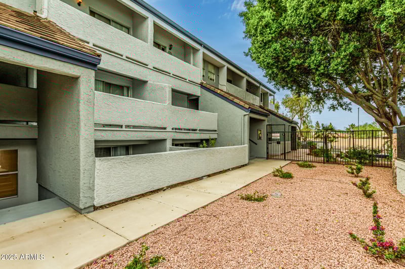 1331 Baseline Rd #102, Mesa, AZ 85202