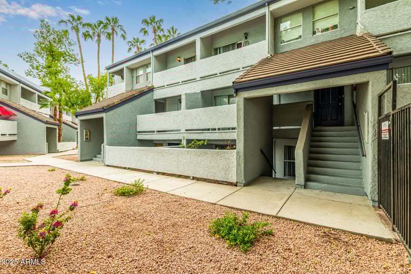 1331 Baseline Rd #102, Mesa, AZ 85202