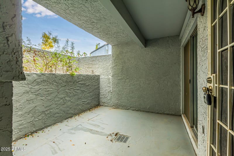 1331 Baseline Rd #102, Mesa, AZ 85202