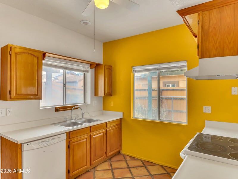 1331 E Apollo Rd, Phoenix, AZ 85042