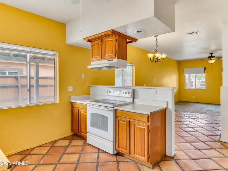 1331 E Apollo Rd, Phoenix, AZ 85042
