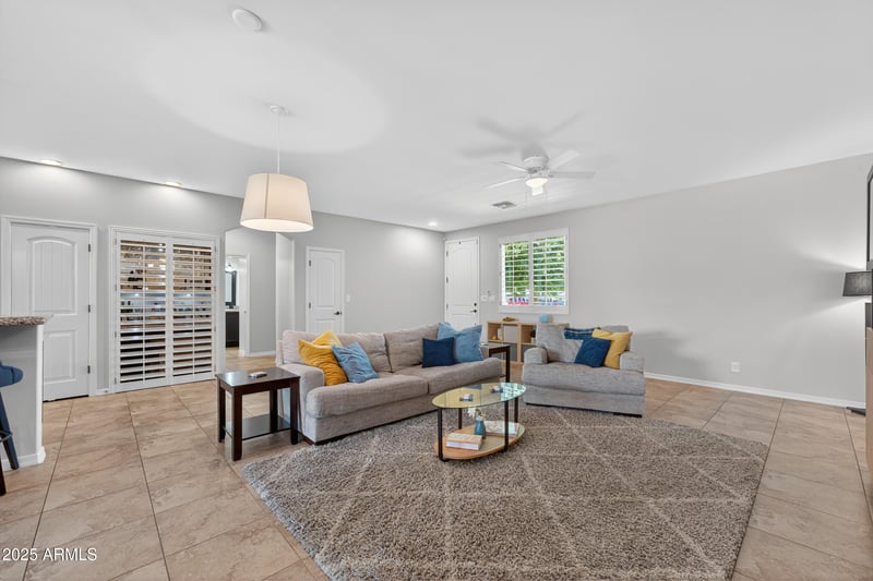 1331 Kaler Dr, Phoenix, AZ 85020