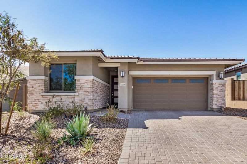 13319 Red Range Way, Peoria, AZ 85383