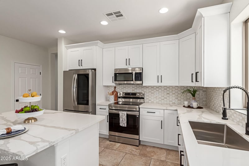 1332 Cassia Ln, Gilbert, AZ 85298