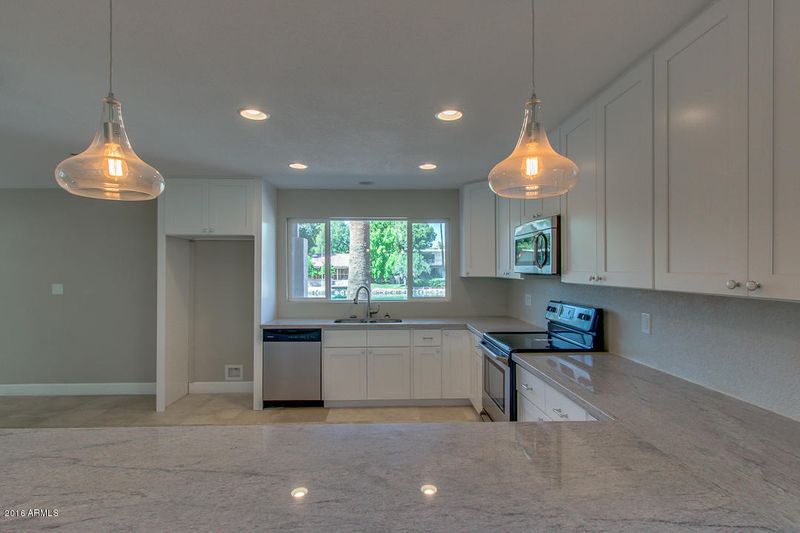 1332 E Whalers Way, Tempe, AZ 85283