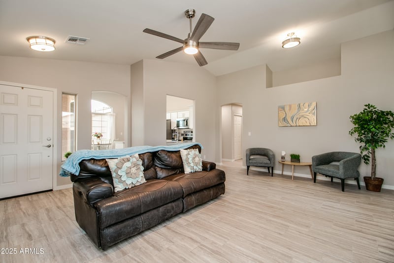 13328 Port Au Prince Ln, Surprise, AZ 85379