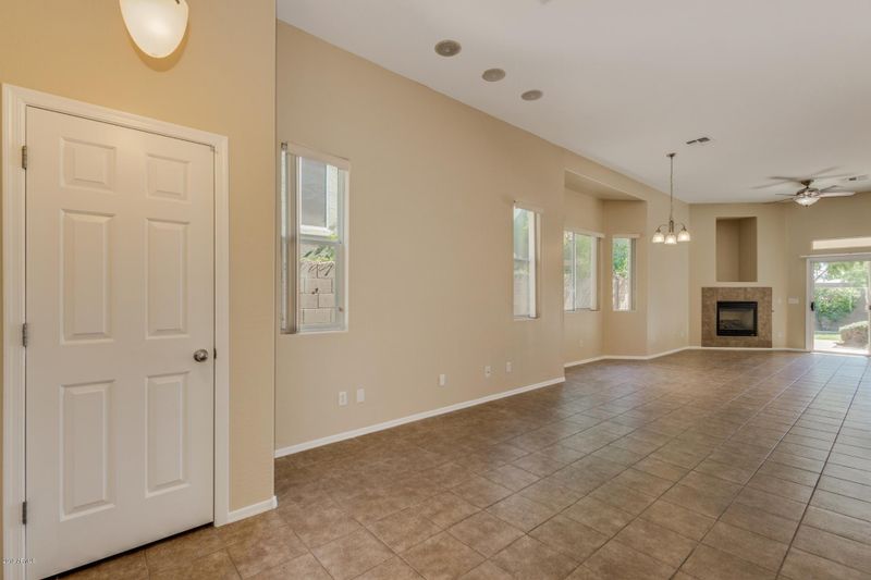 1333 E Frances Ln, Gilbert, AZ 85295