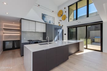1333 Pomelo Grove Ln, Phoenix, AZ 85014