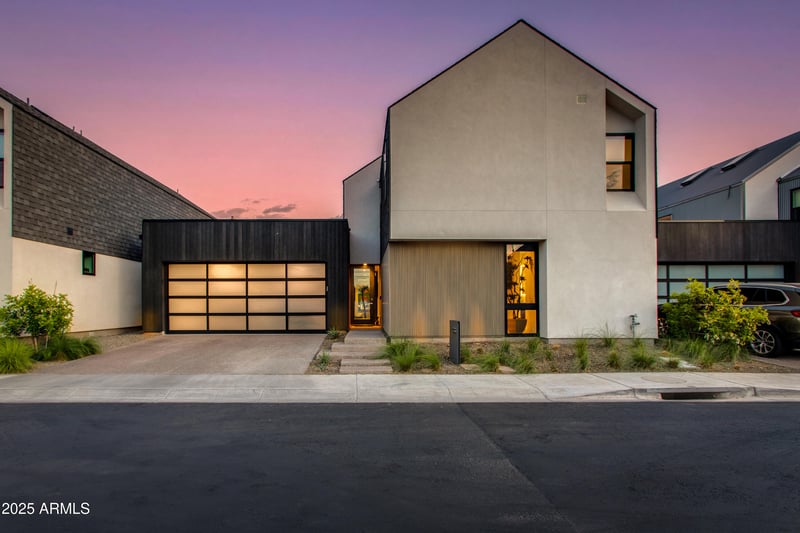 1333 Pomelo Grove Ln, Phoenix, AZ 85014