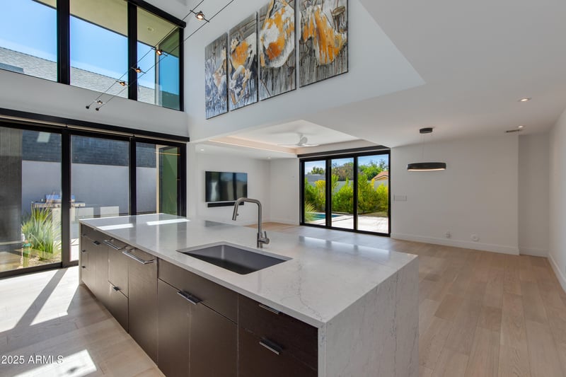 1333 Pomelo Grove Ln, Phoenix, AZ 85014