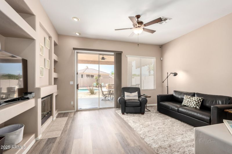 1333 W Deer Creek Rd, Phoenix, AZ 85045