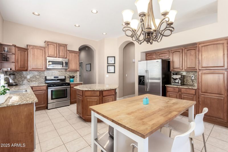 1333 W Deer Creek Rd, Phoenix, AZ 85045