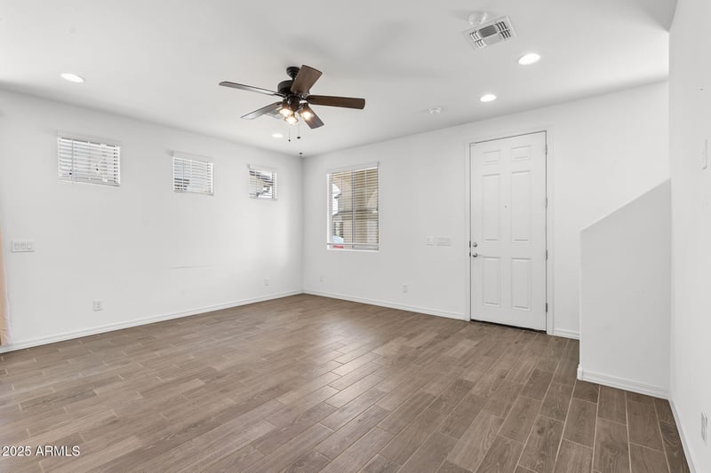 1334 Sparrow Dr, San Tan Valley, AZ 85140