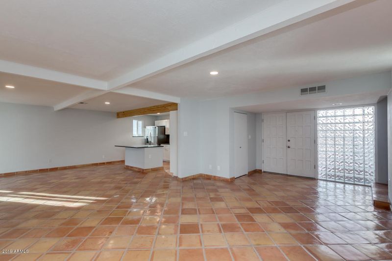 1335 E Golden Ln, Phoenix, AZ 85020