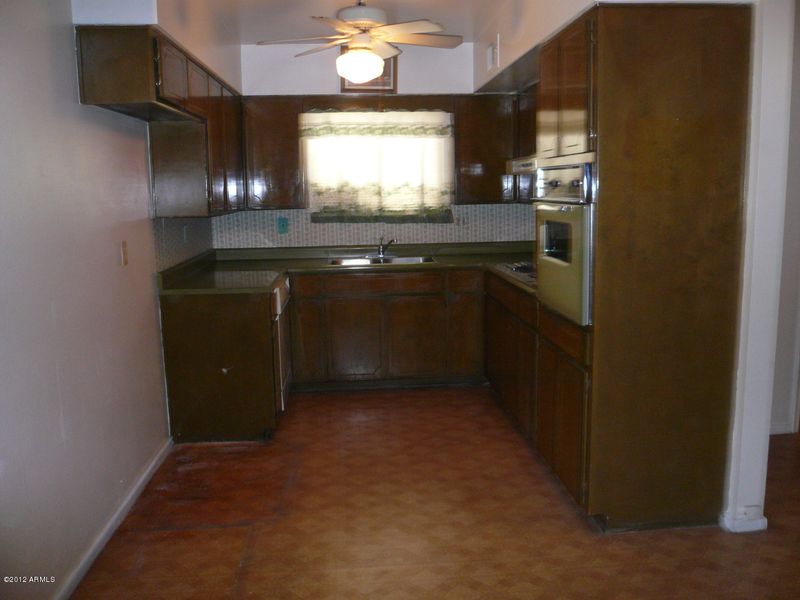 1335 E Townley Ave, Phoenix, AZ 85020