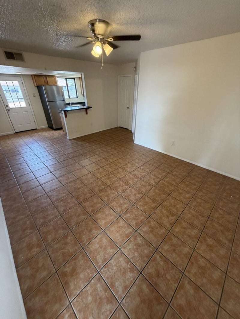 1336 E Mountain View Rd #105, Phoenix, AZ 85020
