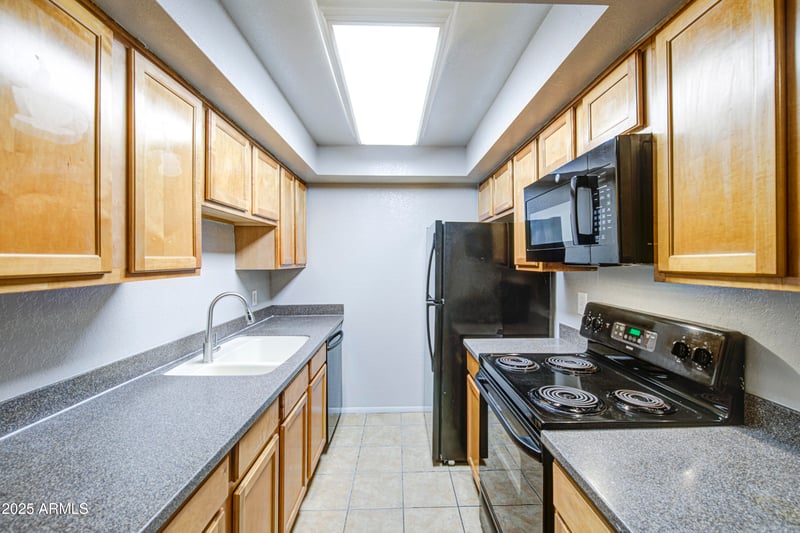 1336 Mountain View Rd #209, Phoenix, AZ 85020