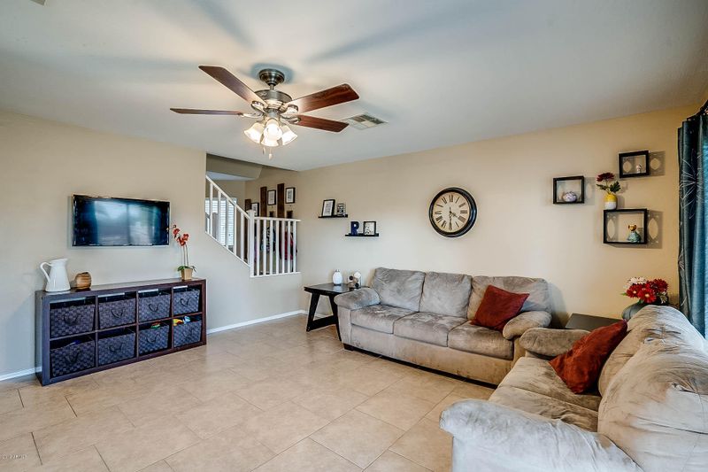 1337 E Escuda Dr, Phoenix, AZ 85024