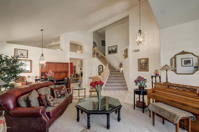 1337 E Rock Wren Rd, Phoenix, AZ 85048