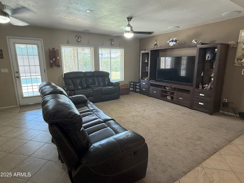 1337 Pampa Ave, Mesa, AZ 85202