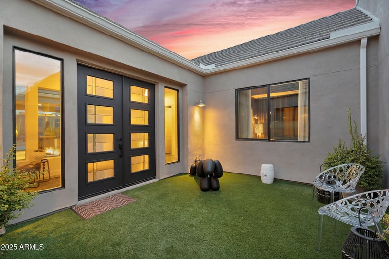 1337 Paseo Way, Phoenix, AZ 85042