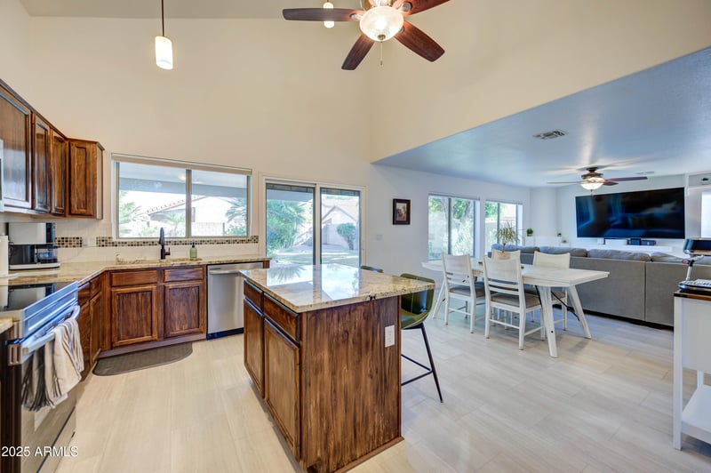 1337 Thunderbird Ct, Gilbert, AZ 85234