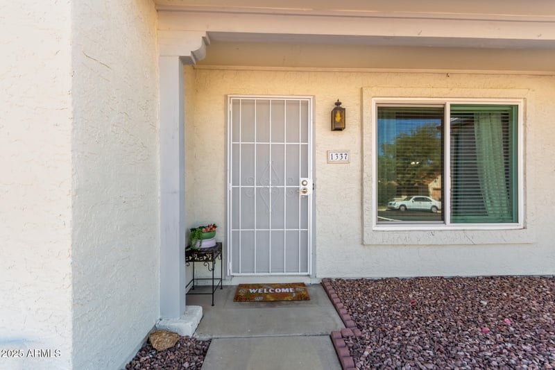 1337 Wickieup Ln, Phoenix, AZ 85024