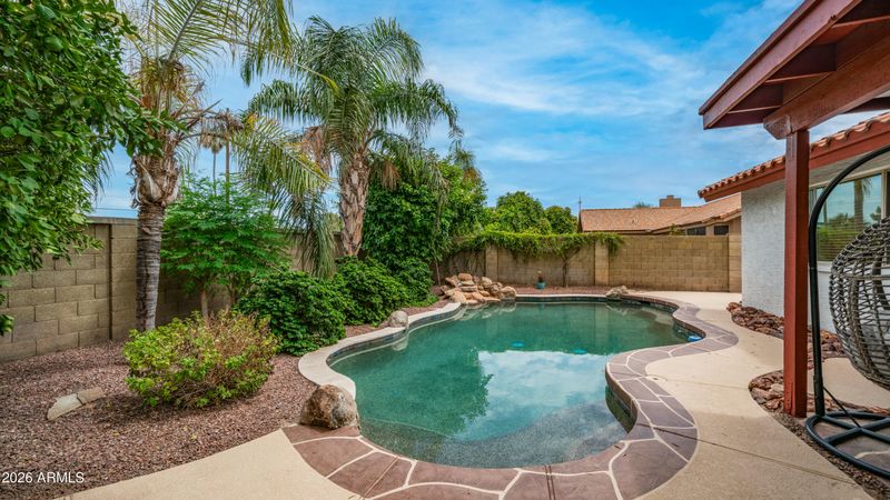 1338 E Sunburst Ln, Tempe, AZ 85284