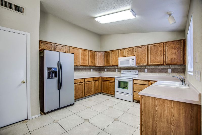 1338 W 15th Ln, Apache Junction, AZ 85120