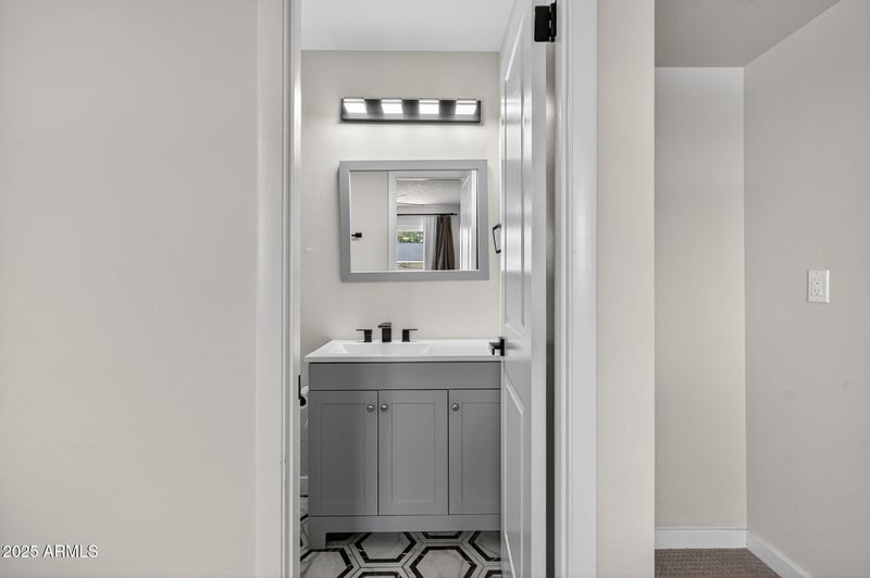 1339 44th St, Phoenix, AZ 85008