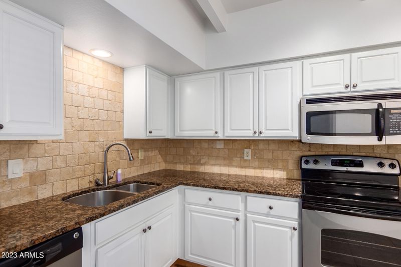 1339 E Pierson St, Phoenix, AZ 85014
