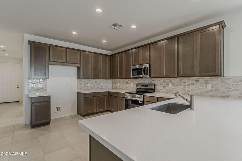 1339 S 215th Dr, Buckeye, AZ 85326