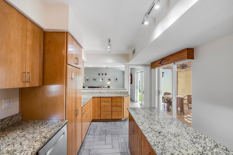 134 E San Miguel Ave, Phoenix, AZ 85012