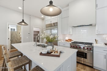 134 Holcomb Ln, Phoenix, AZ 85003