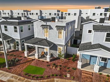 134 Holcomb Ln, Phoenix, AZ 85003