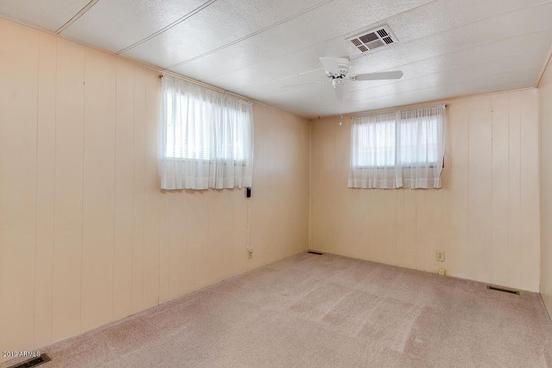 134 S 56th St, Mesa, AZ 85206