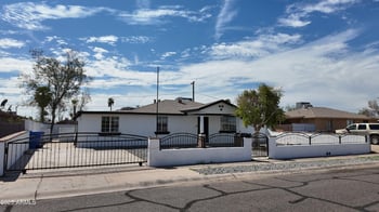 1340 38th Dr, Phoenix, AZ 85009