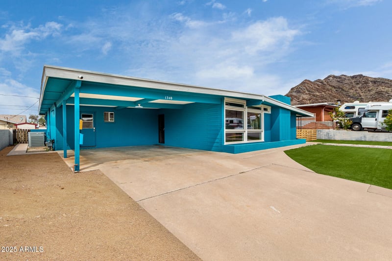 1340 Golden Ln, Phoenix, AZ 85020