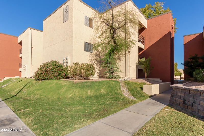 1340 N Recker Rd #140, Mesa, AZ 85205